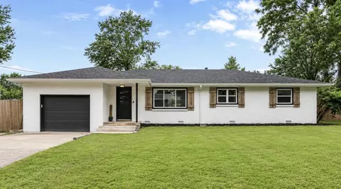 107 South St, Rogersville, MO 65742