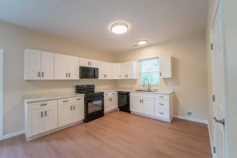 Kitchen - 213 N Elder St, Buffalo, MO 65622 photo 1 of 1