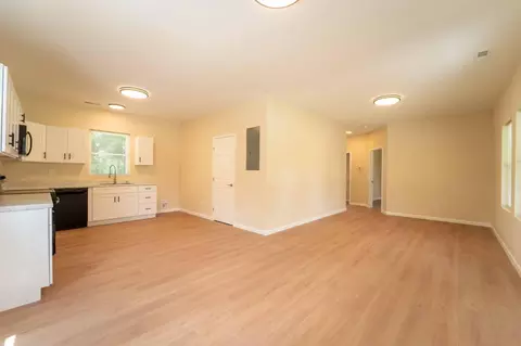 Living - 213 N Elder St, Buffalo, MO 65622 photo 3 of 3