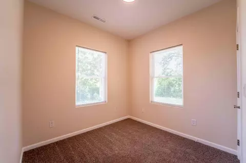 Bedroom - 213 N Elder St, Buffalo, MO 65622 photo 3 of 3