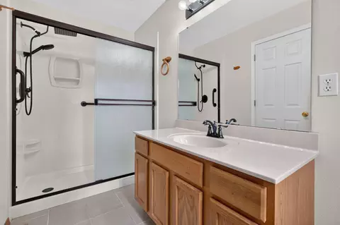 Bath - 237 N Catamount Blvd, Branson West, MO 65737 photo 3 of 3
