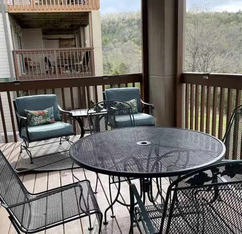 Exterior - 17 Goldfinch Rd #3, Branson, MO 65616 photo 2 of 8