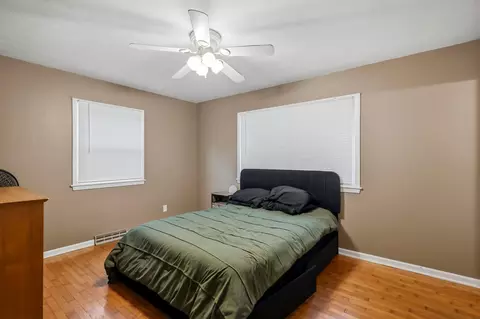 Bedroom - 616 W Sylvania St, Springfield, MO 65807 photo 1 of 2