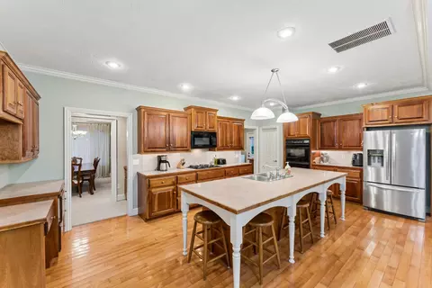 Kitchen - 4478 E Golden Oak Ln, Springfield, MO 65803 photo 3 of 3
