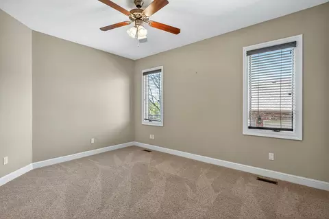 Bedroom - 3905 E Windsmore Dr, Springfield, MO 65802 photo 4 of 4