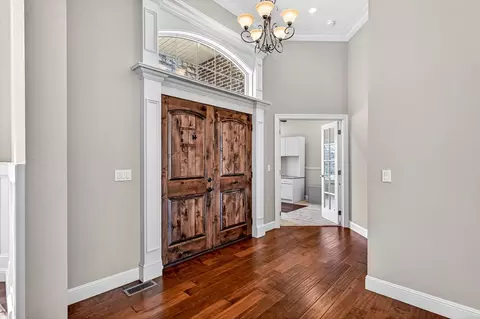 Entry Way - 3905 E Windsmore Dr, Springfield, MO 65802 photo 3 of 3