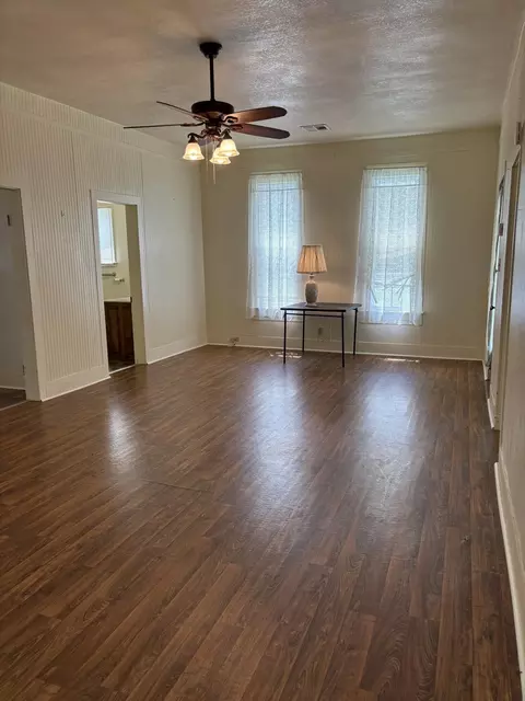 Living - 507 3rd St, Monett, MO 65708 photo 2 of 3