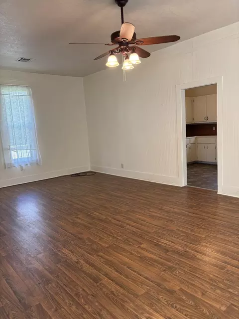 Living - 507 3rd St, Monett, MO 65708 photo 1 of 3