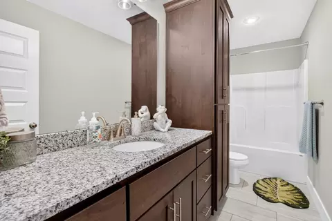 Bath - 6066 S Crescent Rd, Brookline, MO 65619 photo 1 of 2