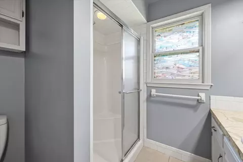 Bath - 5628 S Mccann Ave, Springfield, MO 65804 photo 5 of 7