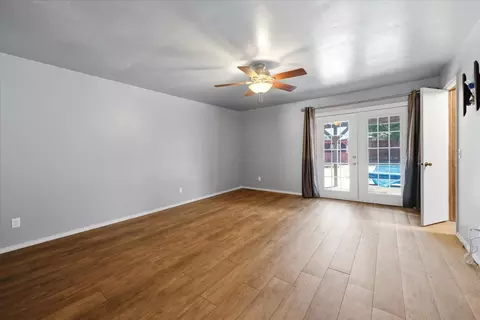 Living - 5628 S Mccann Ave, Springfield, MO 65804 photo 4 of 5