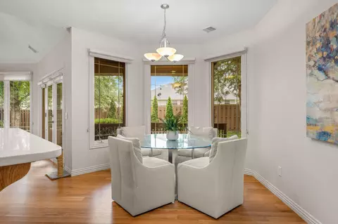 Dining - 3002 W Cantebury St, Springfield, MO 65810 photo 5 of 5