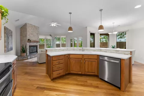 Kitchen - 3002 W Cantebury St, Springfield, MO 65810 photo 2 of 5