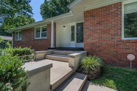 Exterior - 2349 S Catalina Ave, Springfield, MO 65804 photo 9 of 9