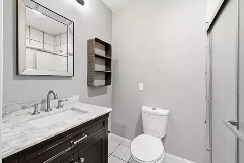 Bath - 5561 S Pinehurst Ave, Springfield, MO 65810 photo 4 of 5