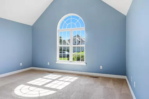 Bedroom - 5561 S Pinehurst Ave, Springfield, MO 65810 photo 1 of 6