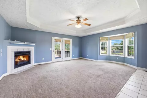 Living - 5561 S Pinehurst Ave, Springfield, MO 65810 photo 1 of 6