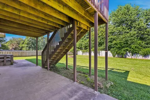 Exterior - 5561 S Pinehurst Ave, Springfield, MO 65810 photo 6 of 10