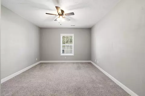 Bedroom - 5561 S Pinehurst Ave, Springfield, MO 65810 photo 6 of 6