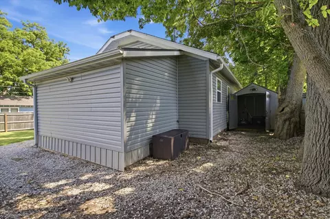 Exterior - 311 E Dale St, Springfield, MO 65803 photo 4 of 4