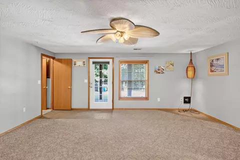 Living - 538 Munson Hill Dr, Marshfield, MO 65706 photo 8 of 8