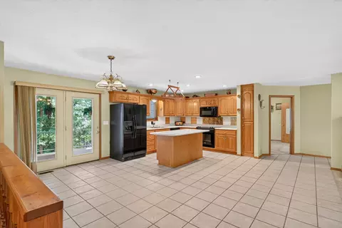 Kitchen - 538 Munson Hill Dr, Marshfield, MO 65706 photo 1 of 5