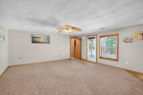 Living - 538 Munson Hill Dr, Marshfield, MO 65706 photo 6 of 8