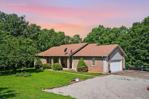 Exterior - 538 Munson Hill Dr, Marshfield, MO 65706 photo 3 of 9