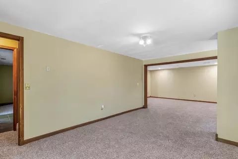 Living - 538 Munson Hill Dr, Marshfield, MO 65706 photo 9 of 13