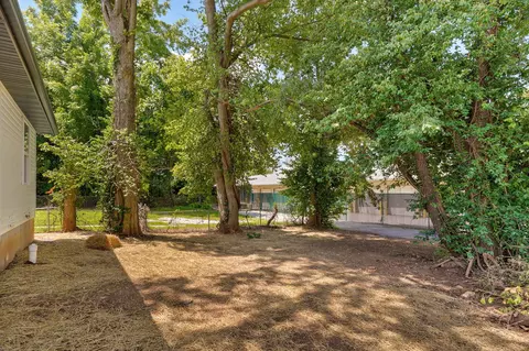 Exterior - 717 N Weaver Ave, Springfield, MO 65802 photo 6 of 6