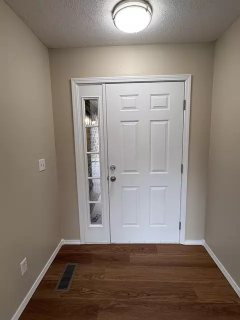 Entry Way - 4420 W Delmar St, Springfield, MO 65802 photo 1 of 1
