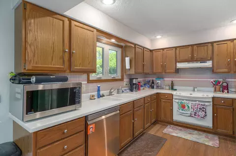 Kitchen - 5927 S Kimbrough Ave, Springfield, MO 65810 photo 2 of 2