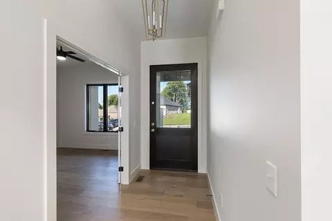 Entry Way - 2016 N Silver Charm Ave, Springfield, MO 65802 photo 1 of 3