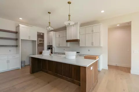 Kitchen - 2016 N Silver Charm Ave, Springfield, MO 65802 photo 2 of 4