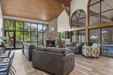 Living - 348 Sunset Cove Ln #434, Branson, MO 65616 photo 7 of 9