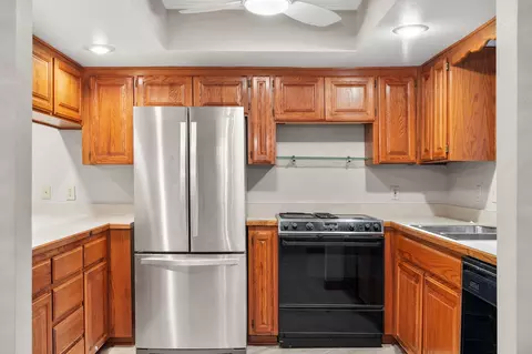 Kitchen - 348 Sunset Cove Ln #434, Branson, MO 65616 photo 2 of 4