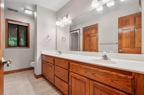 Bath - 348 Sunset Cove Ln #434, Branson, MO 65616 photo 1 of 4