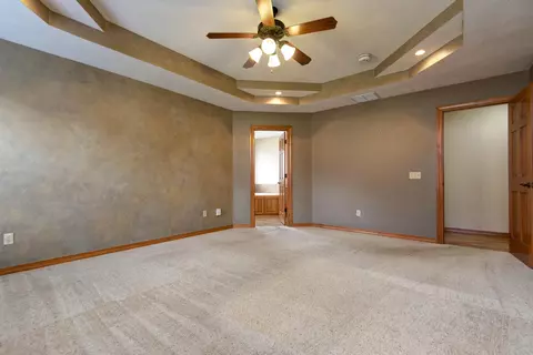 Bedroom - 630 Meadowgate Dr, Springfield, MO 65803 photo 4 of 4