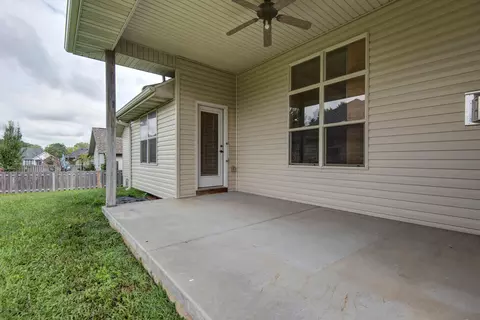 Exterior - 630 Meadowgate Dr, Springfield, MO 65803 photo 4 of 7