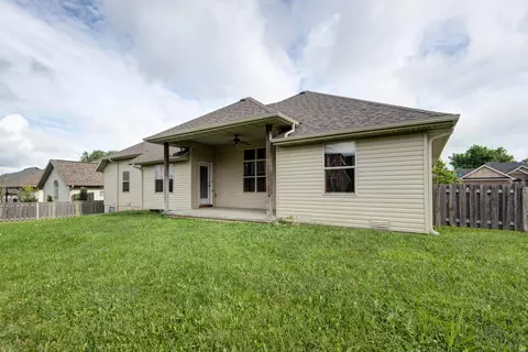 Exterior - 630 Meadowgate Dr, Springfield, MO 65803 photo 6 of 7