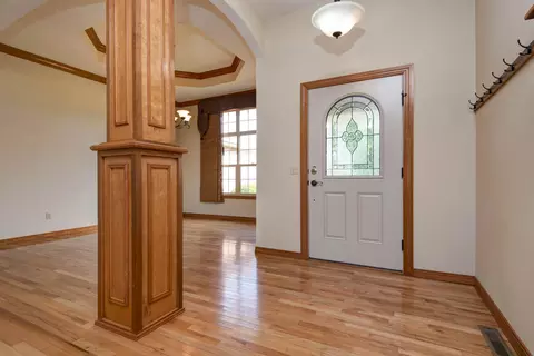 Entry Way - 630 Meadowgate Dr, Springfield, MO 65803 photo 1 of 1