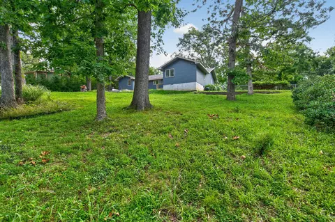 Exterior - 4655 S Lakehill Ave, Springfield, MO 65804 photo 9 of 9