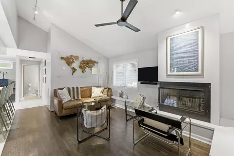 Living - 4655 S Lakehill Ave, Springfield, MO 65804 photo 1 of 1