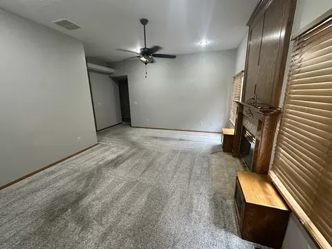 Living - 3492 S Doris Ave, Springfield, MO 65807 photo 3 of 3