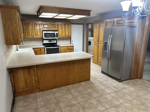 Kitchen - 3492 S Doris Ave, Springfield, MO 65807 photo 2 of 3