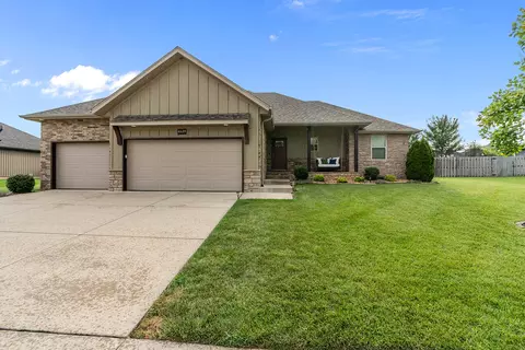 Exterior - 4639 Florence Ave, Ozark, MO 65721 photo 2 of 11