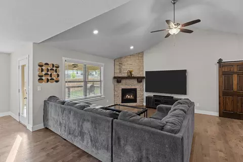 Living - 4639 Florence Ave, Ozark, MO 65721 photo 2 of 2