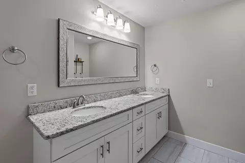 Bath - 4639 Florence Ave, Ozark, MO 65721 photo 1 of 3