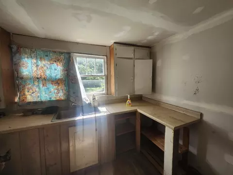 Kitchen - 304 Bryan St, Houston, MO 65483 photo 1 of 1