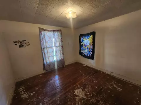 Bedroom - 304 Bryan St, Houston, MO 65483 photo 1 of 2